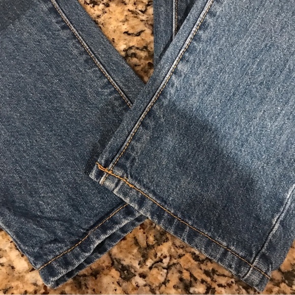 👖FOREVER 21 Distressed Denim Jeans - Picture 4 of 10